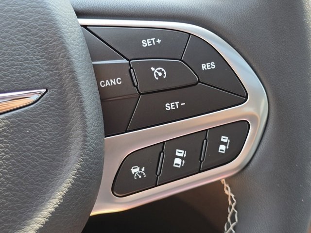 New 2026 Chrysler Pacifica Select image 15