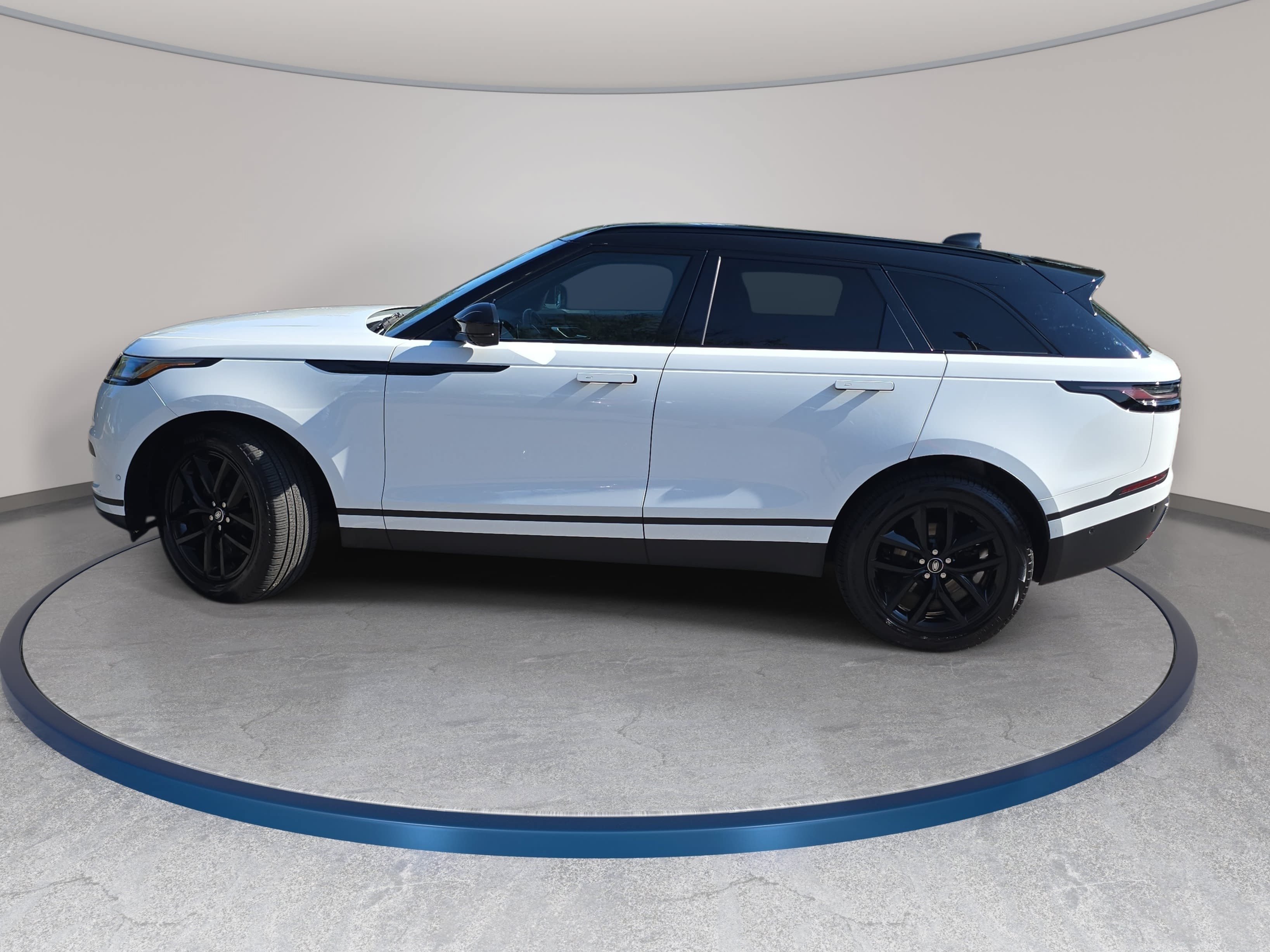 Certified 2026 Land Rover Range Rover Velar S AWD/4WD image 8