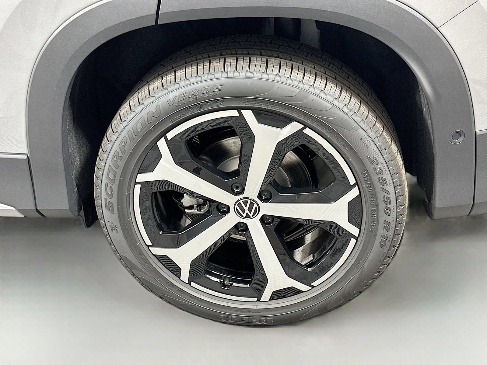 New 2026 Volkswagen Tiguan SE AWD/4WD image 8