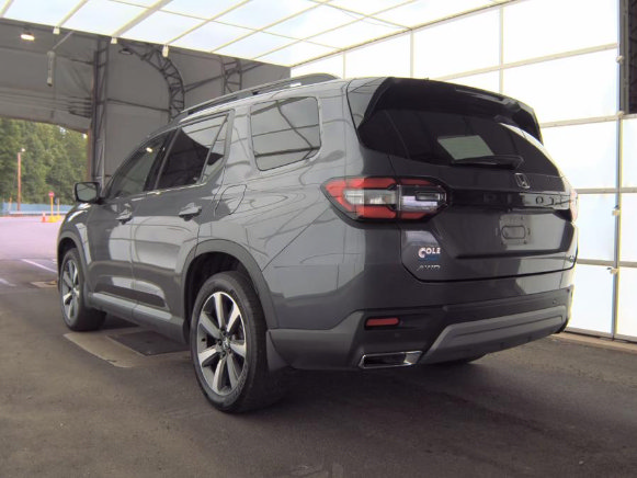 Used 2025 Honda Pilot Elite image 5