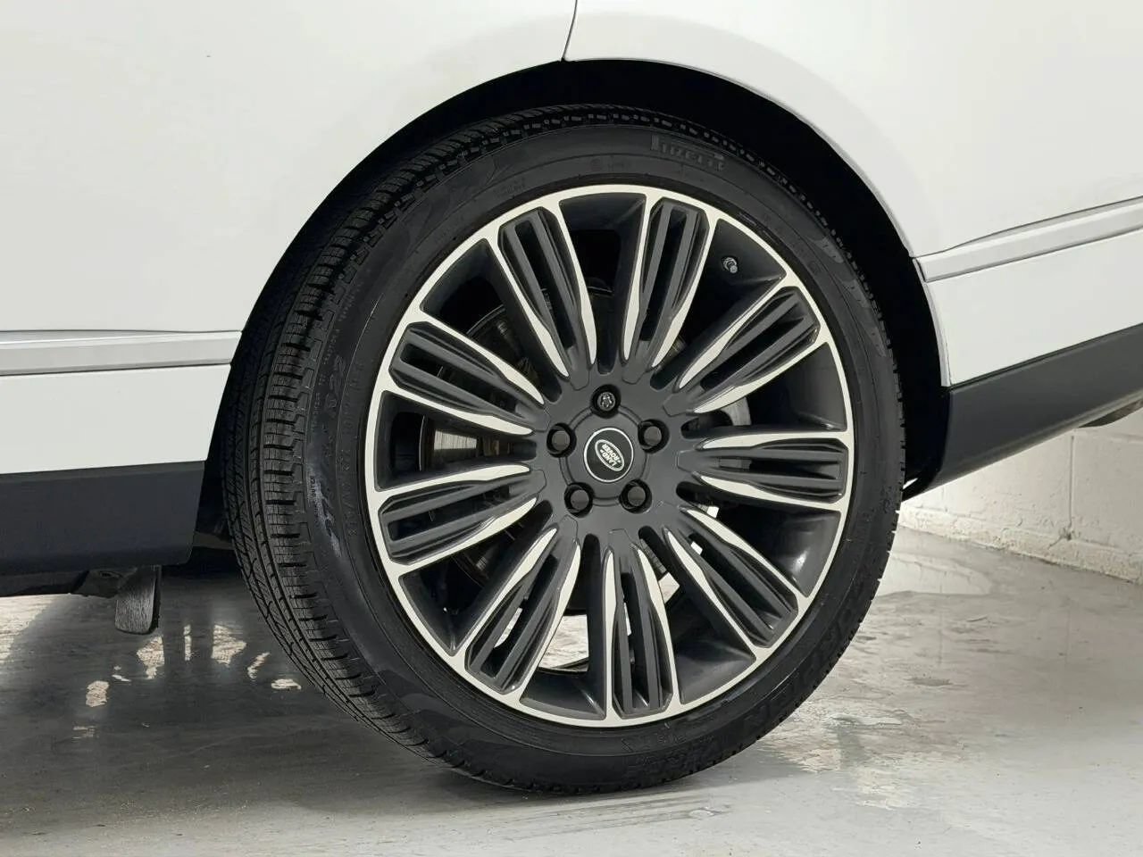 Used 2020 Land Rover Range Rover HSE AWD/4WD image 46