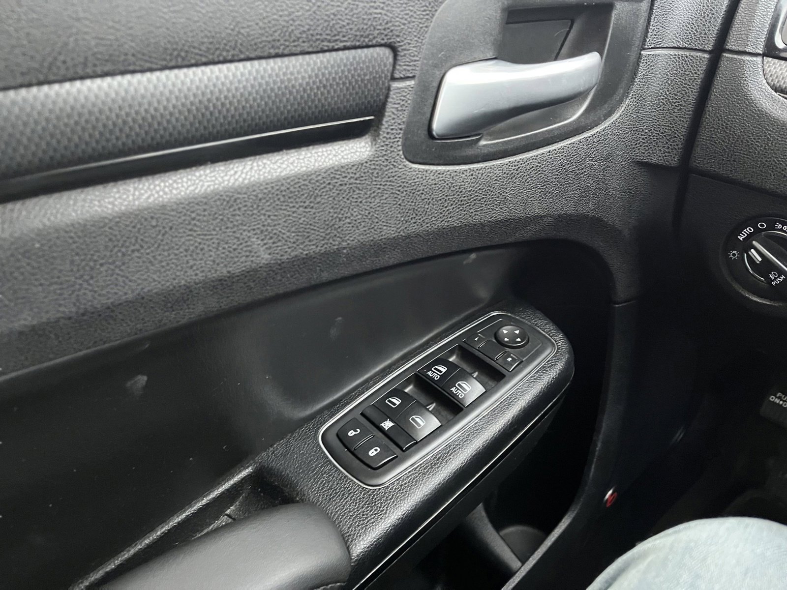 Used 2016 Chrysler 300 S image 14