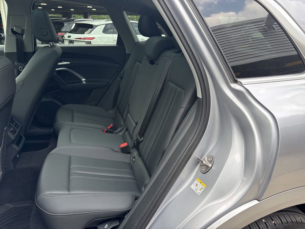 Used 2025 Audi Q5 Premium Plus w/ Premium Plus image 15
