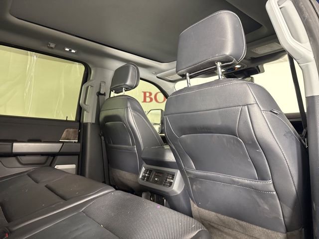Used 2023 Ford F350 Lariat w/ Tow Technology Package image 19