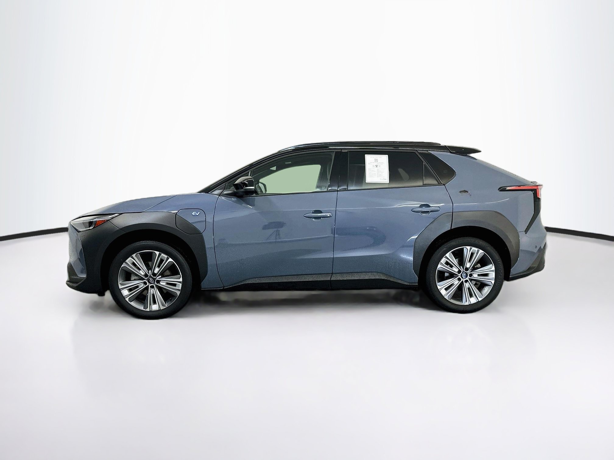 Used 2023 Subaru Solterra AWD image 4