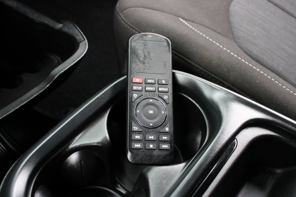 Used 2021 Chrysler Pacifica Touring w/ S Appearance Package image 34