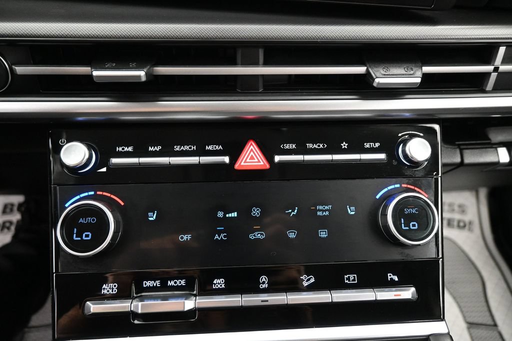 Used 2025 Hyundai Santa Fe XRT AWD/4WD image 17
