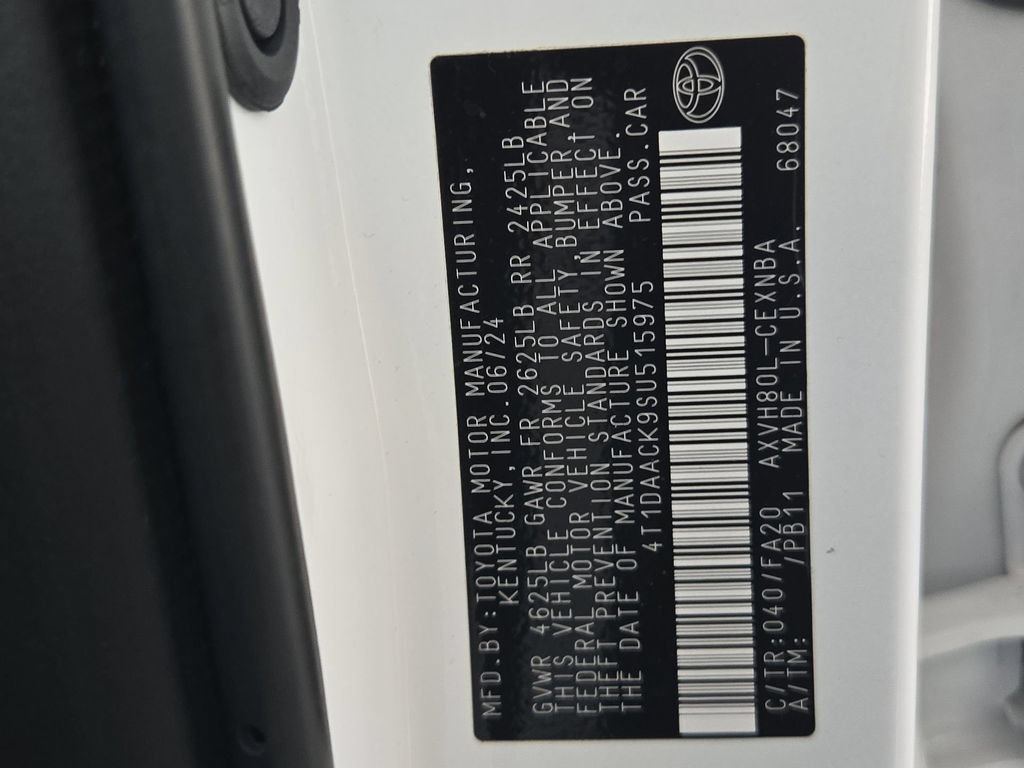 Used 2025 Toyota Camry LE FWD image 39