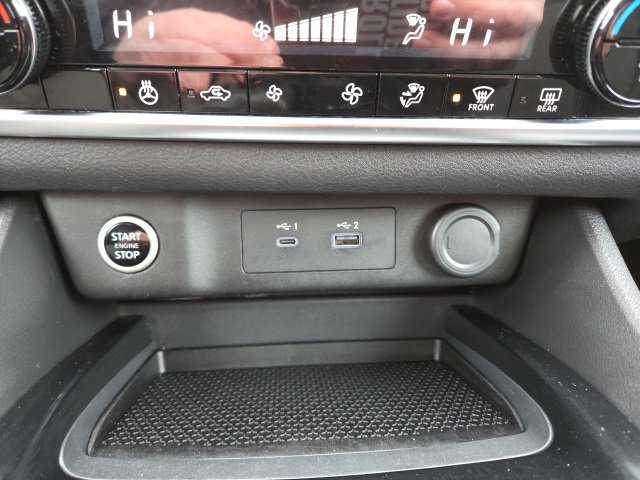 Used 2022 Nissan Rogue S image 14