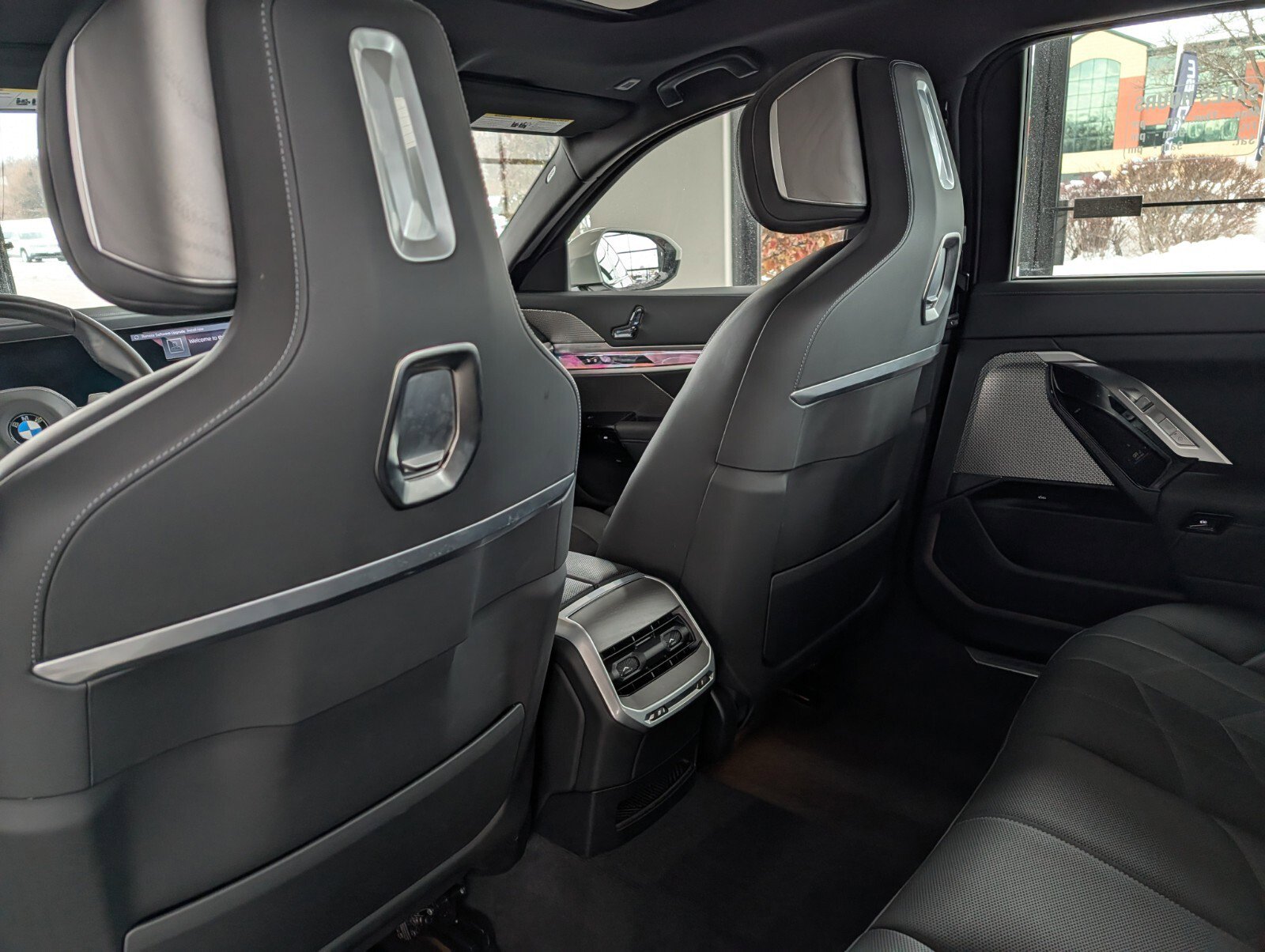 Certified 2024 BMW 760i xDrive image 10