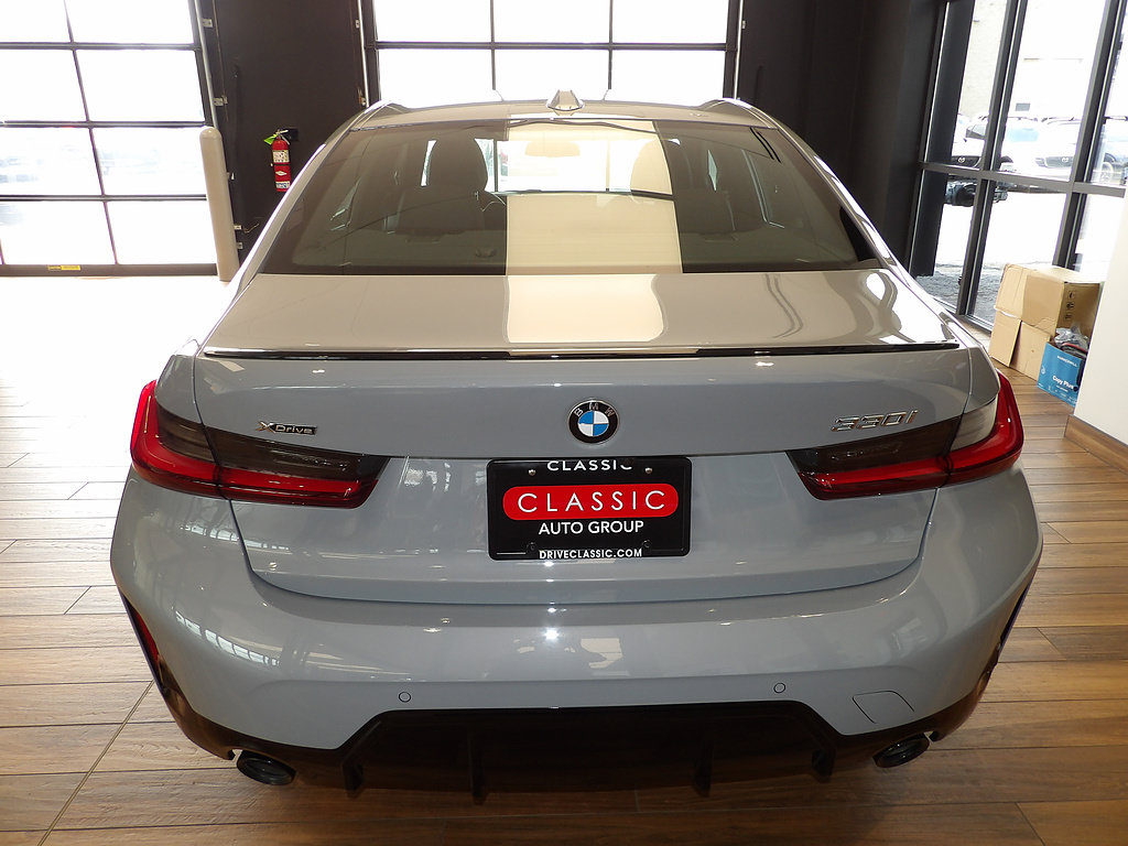 Used 2026 BMW 330i xDrive Sedan w/ M Sport Package AWD/4WD image 7