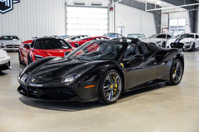 Used 2018 Ferrari 488 Spider RWD image 11