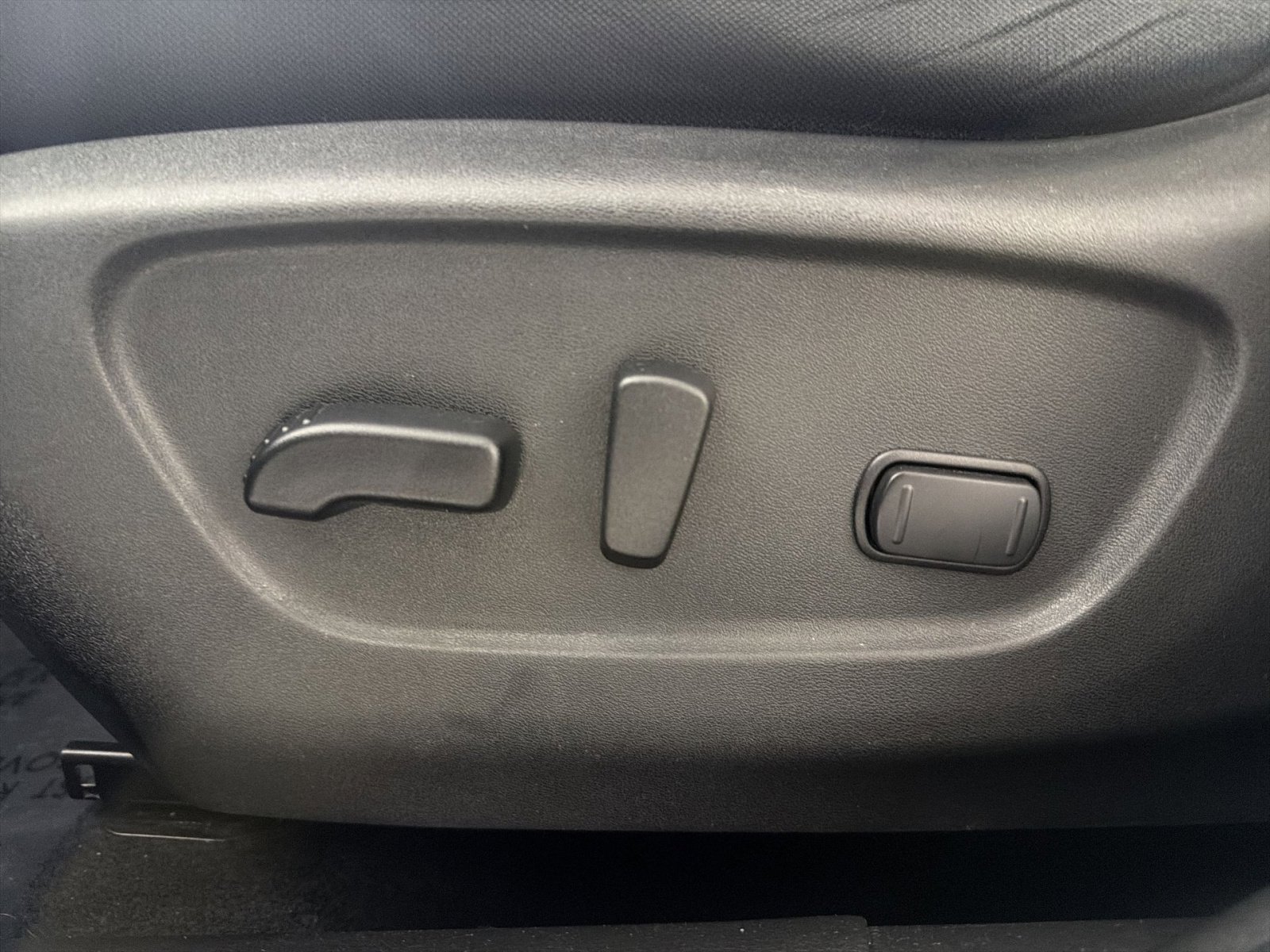 Used 2018 Nissan Rogue Sport SV image 14