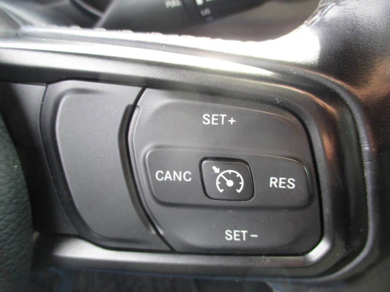 Used 2020 Jeep Gladiator Sport w/ Quick Order Package 24S image 28