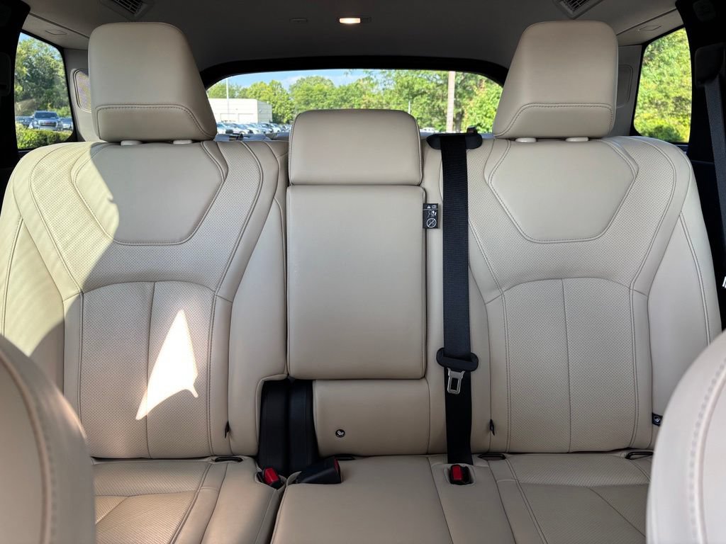 Used 2025 INFINITI QX60 Luxe w/ Cargo Package AWD/4WD image 28
