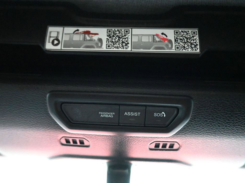 Used 2022 Jeep Wrangler Sport image 27