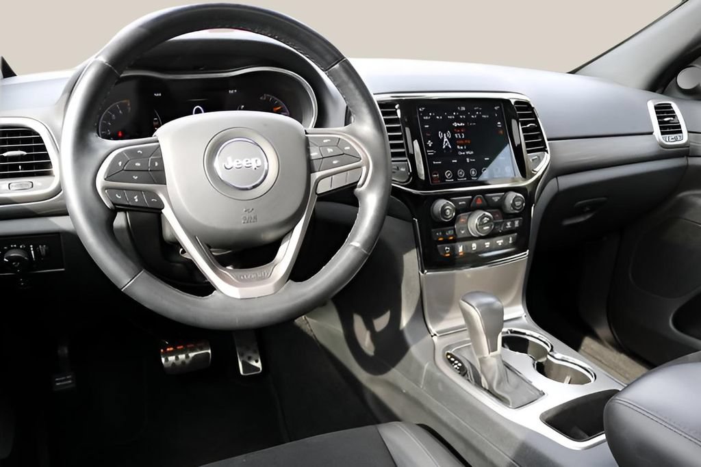 Used 2022 Jeep Grand Cherokee Laredo X RWD image 15