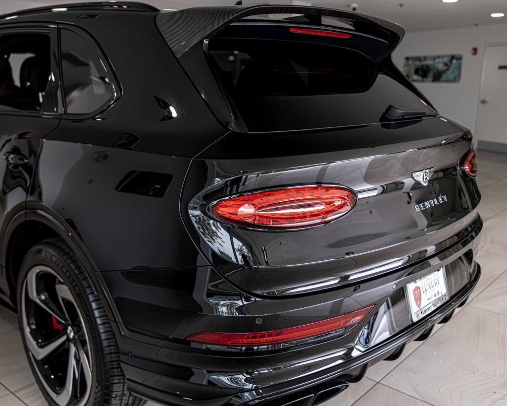 Used 2022 Bentley Bentayga AWD/4WD image 15