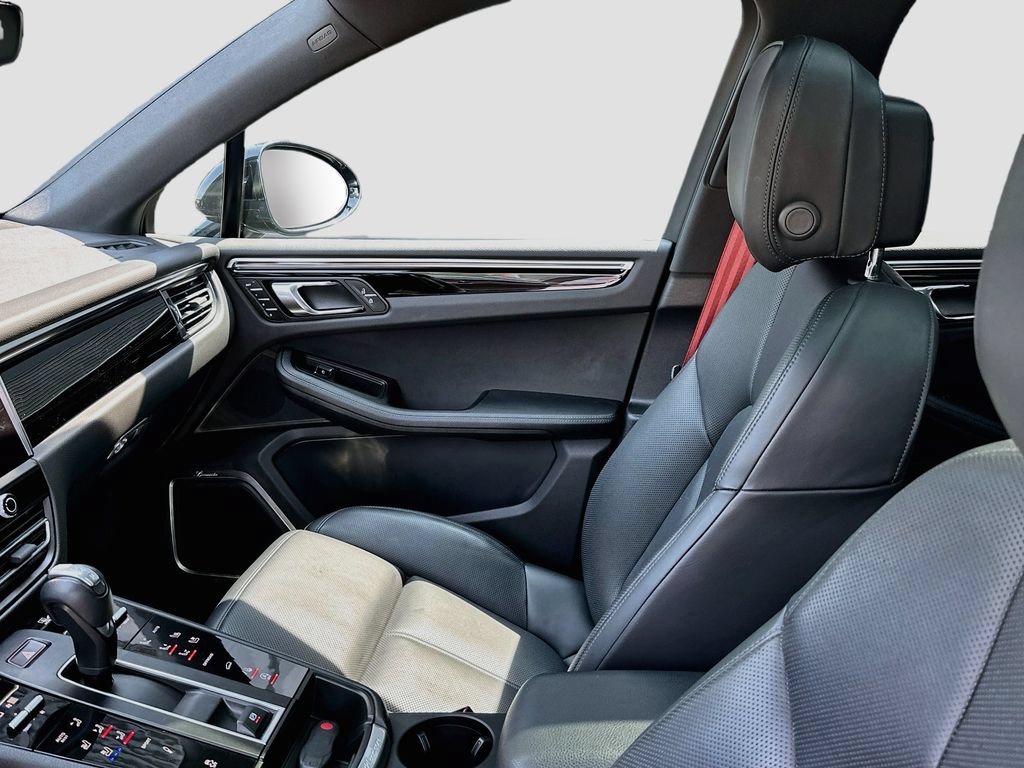 Certified 2023 Porsche Macan S AWD/4WD image 26
