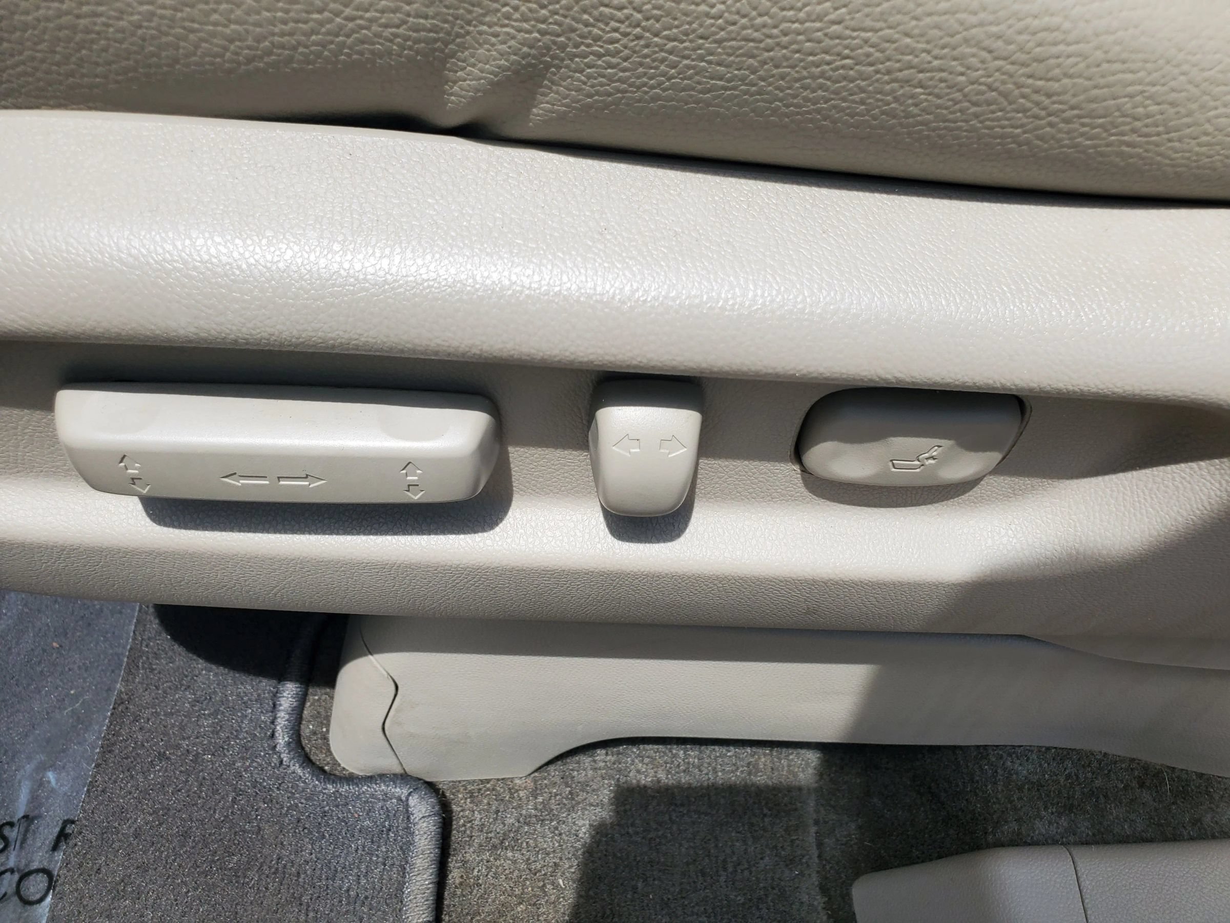 Used 2012 Honda Odyssey Touring image 42