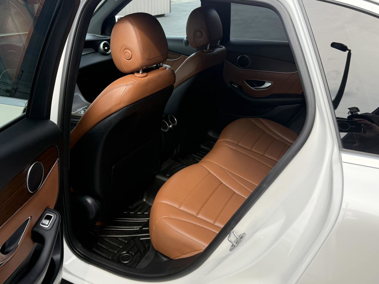 Used 2022 Mercedes-Benz GLC 300 4MATIC image 16