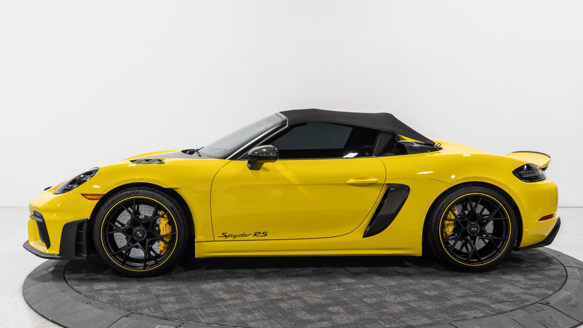 Used 2024 Porsche 718 Boxster Spyder RS image 16
