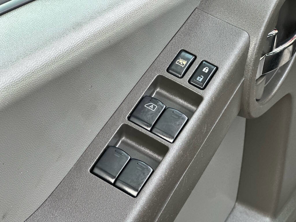 Used 2014 Nissan Xterra S image 15