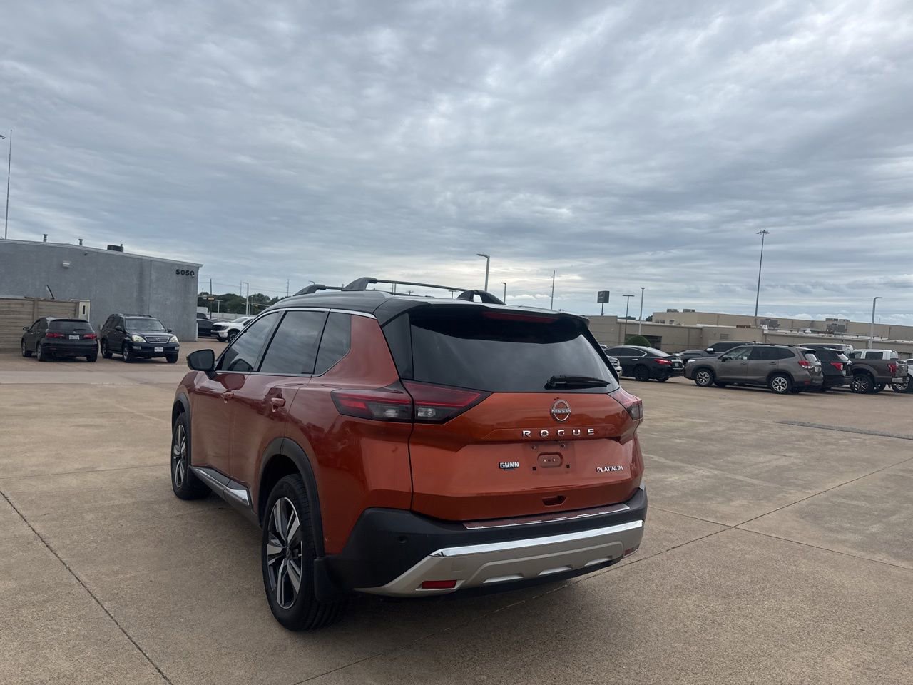 Certified 2023 Nissan Rogue Platinum w/ Platinum Premium Package FWD image 16