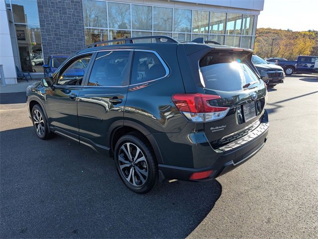 Used 2022 Subaru Forester Limited image 4