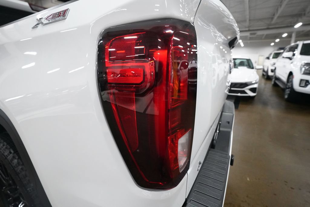 Used 2023 GMC Sierra 1500 Elevation w/ Preferred Package AWD/4WD image 31
