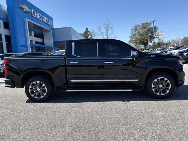 Used 2025 Chevrolet Silverado 1500 High Country w/ Technology Package image 2