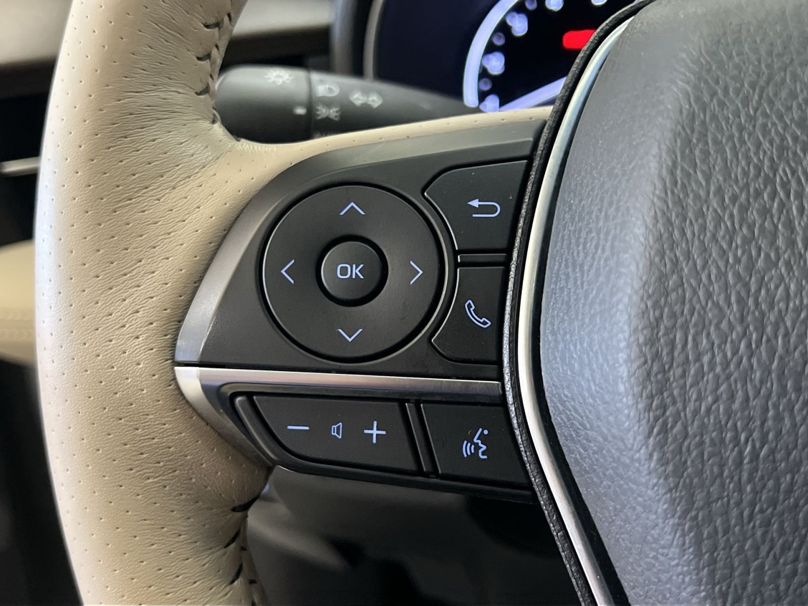 Used 2020 Toyota Avalon Limited w/ Advanced Safety Package FWD image 35