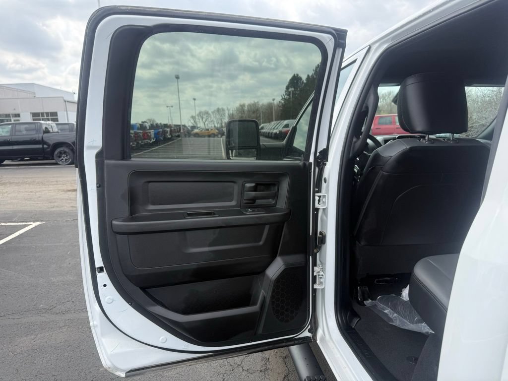 New 2025 RAM 2500 Tradesman w/ Safety Group AWD/4WD image 33