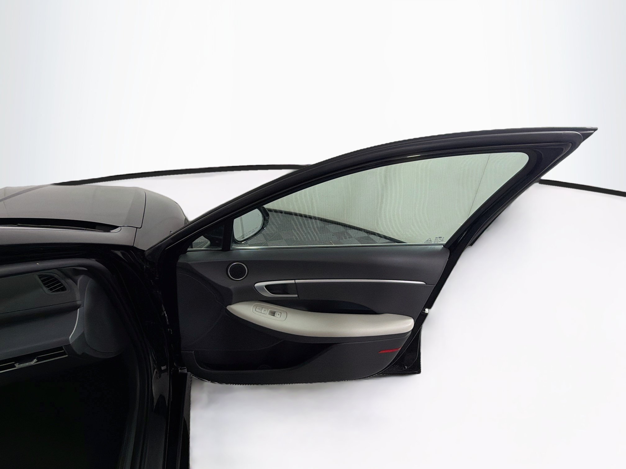 Used 2025 Hyundai Sonata SEL FWD image 31