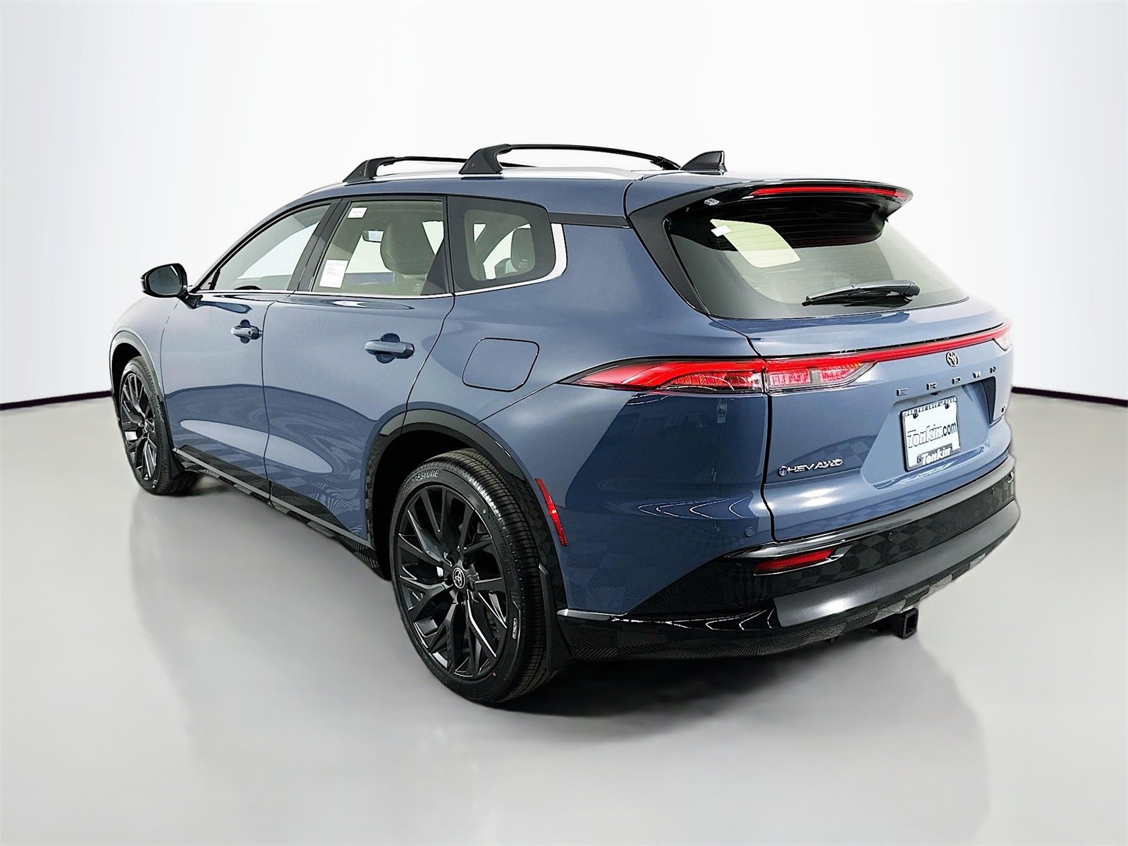 New 2025 Toyota Crown Signia Limited image 5