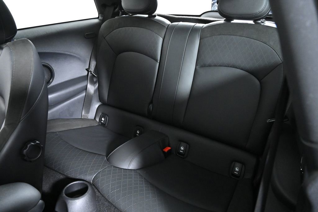 Used 2022 MINI Cooper S image 25