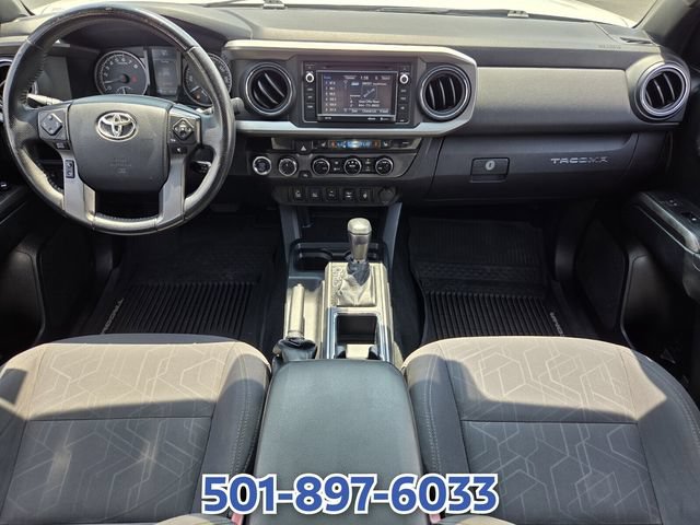 Used 2017 Toyota Tacoma TRD Sport AWD/4WD image 12