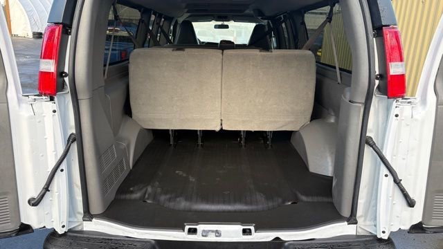 Used 2023 Chevrolet Express 3500 LS image 4