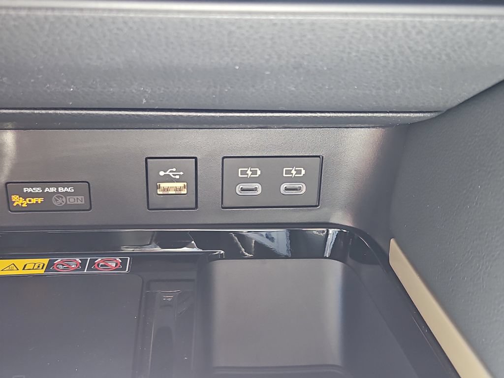 New 2026 Toyota Camry Hybrid AWD/4WD image 14
