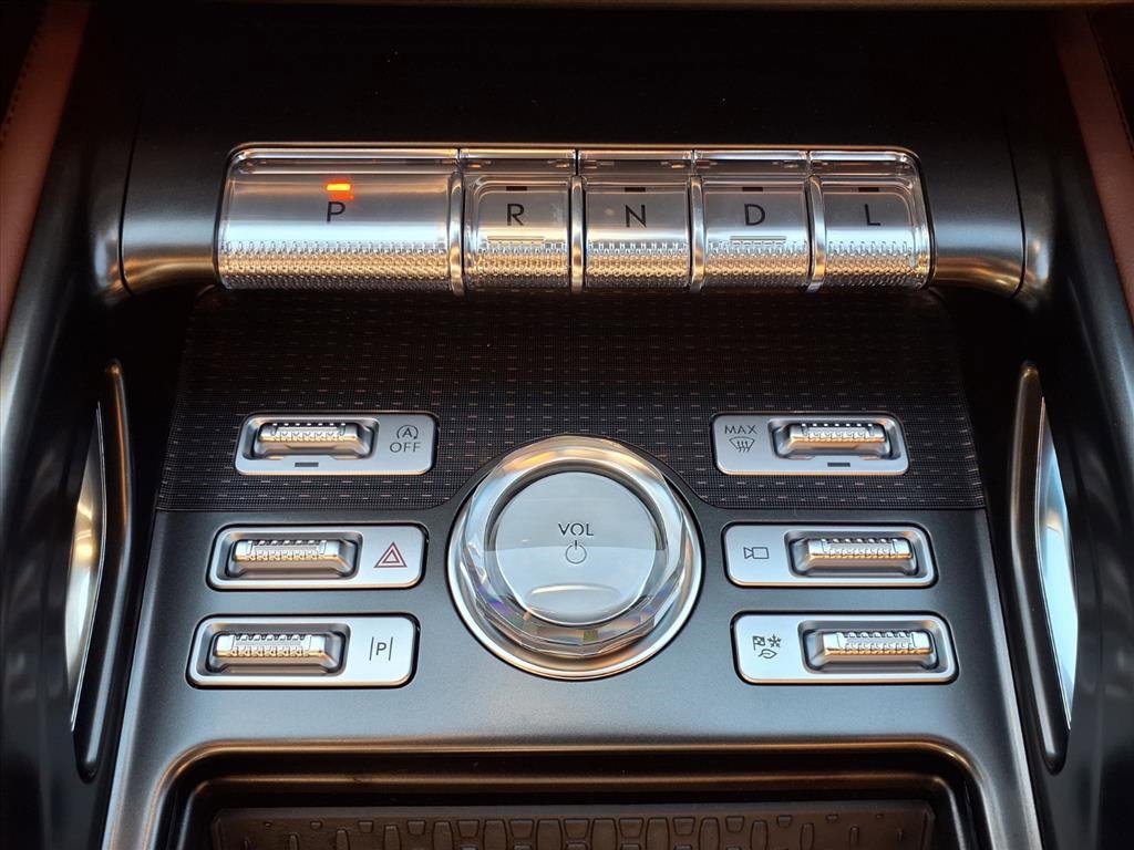 New 2026 Lincoln Nautilus Reserve image 7