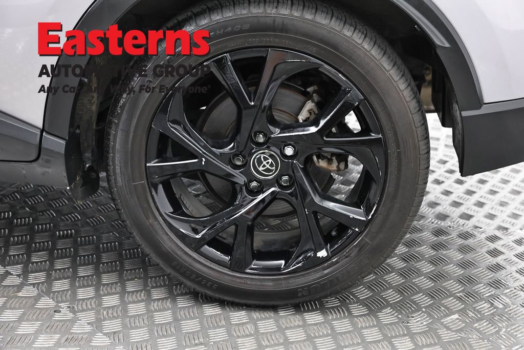 Used 2019 Toyota C-HR Limited FWD image 33