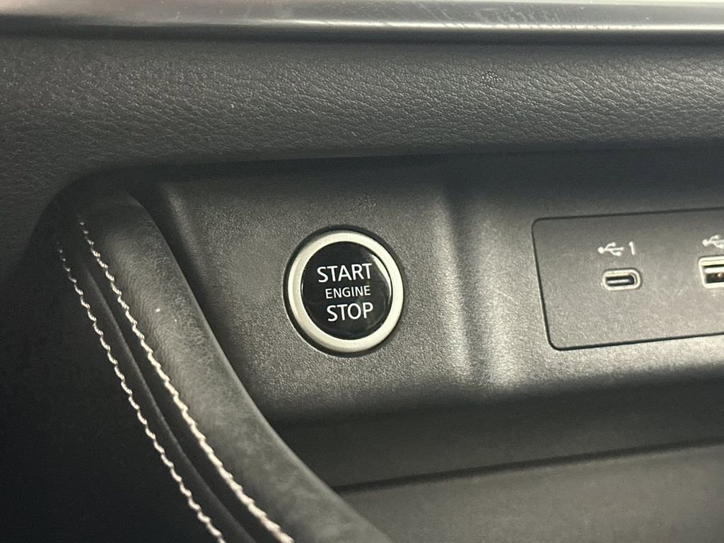 Used 2023 Nissan Rogue SL w/ SL Premium Package image 22