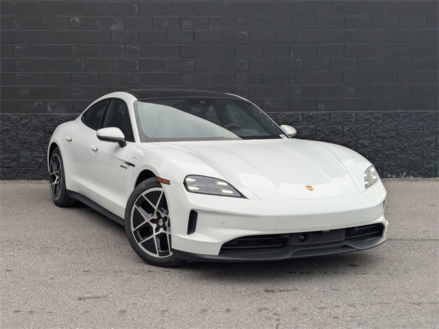 Used 2025 Porsche Taycan image 7