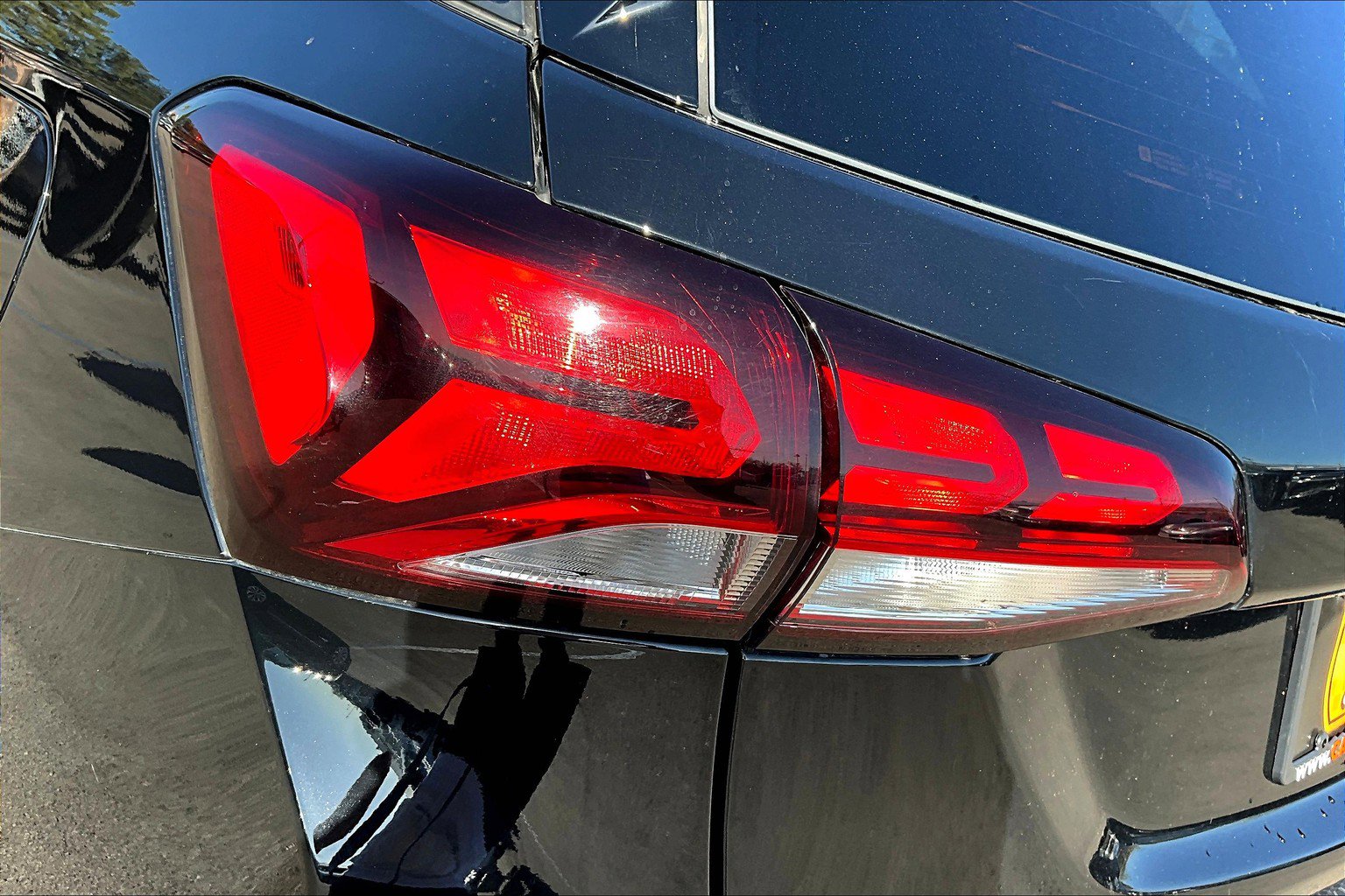 Used 2024 Chevrolet Equinox LT AWD/4WD image 29
