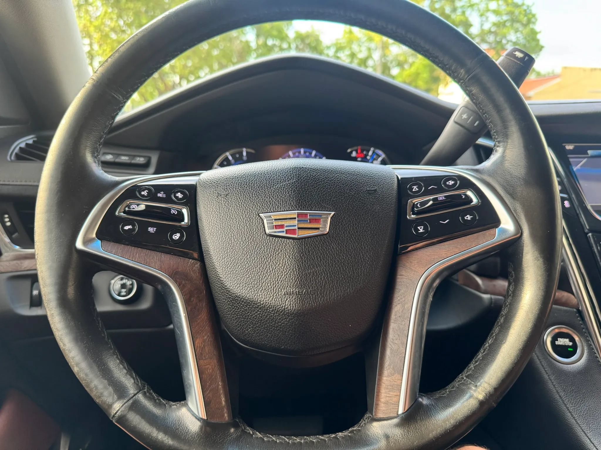Used 2017 Cadillac Escalade ESV Premium Luxury AWD/4WD image 37