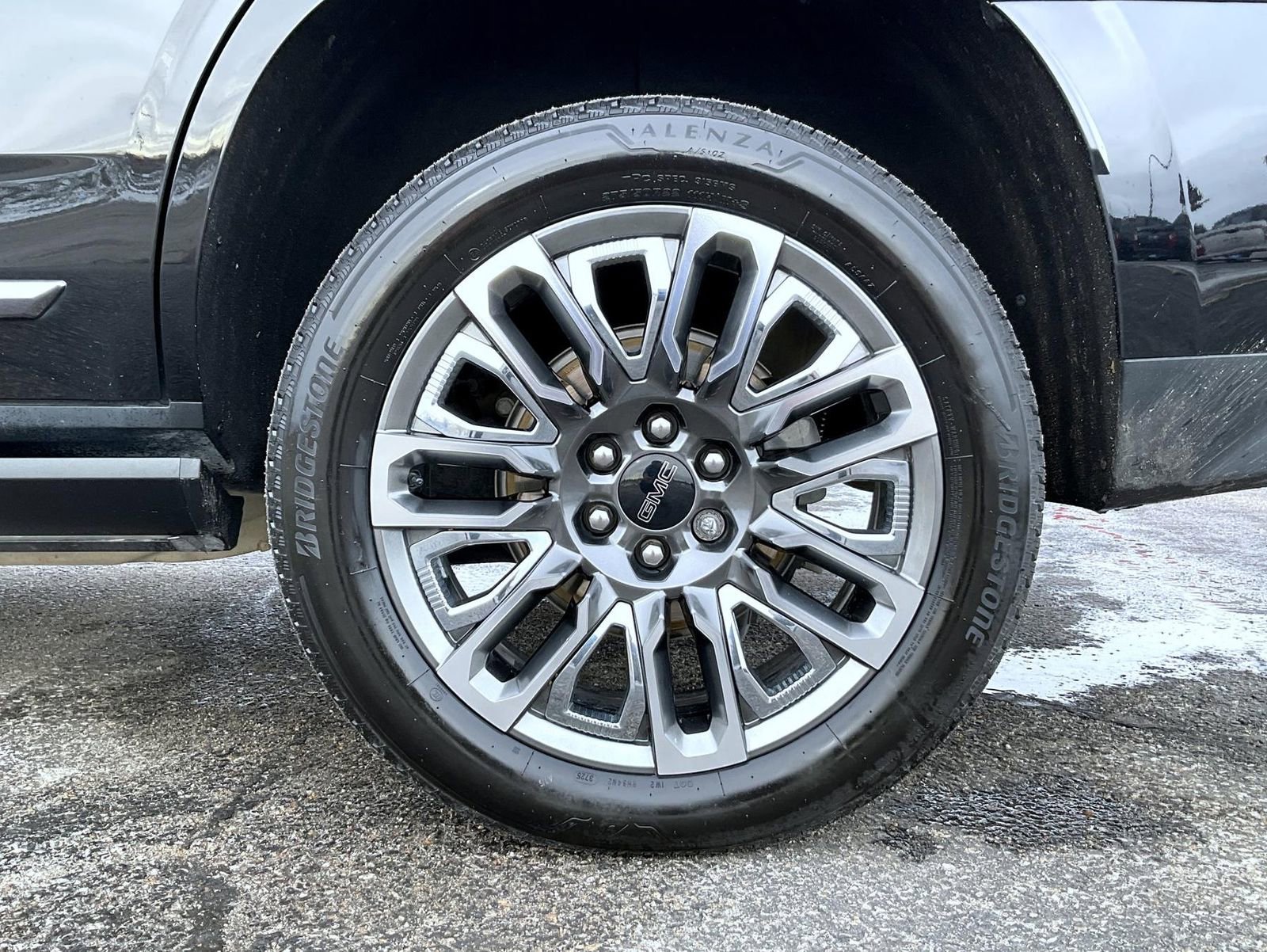 Certified 2023 GMC Yukon Denali Ultimate image 24