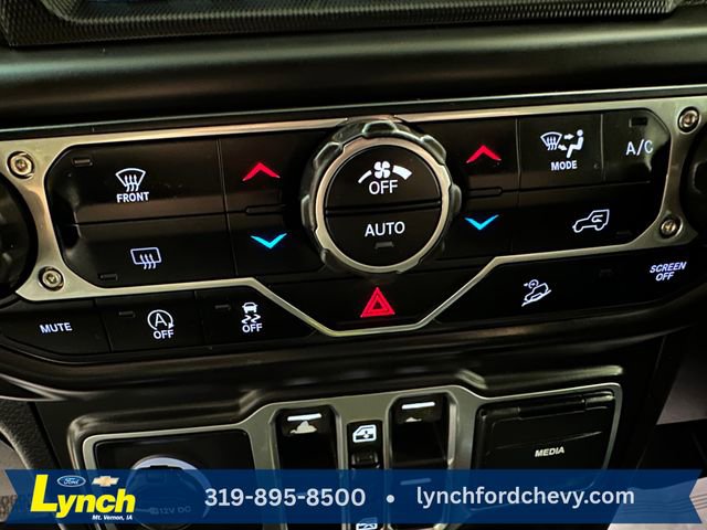 Used 2018 Jeep Wrangler Unlimited Sahara image 13