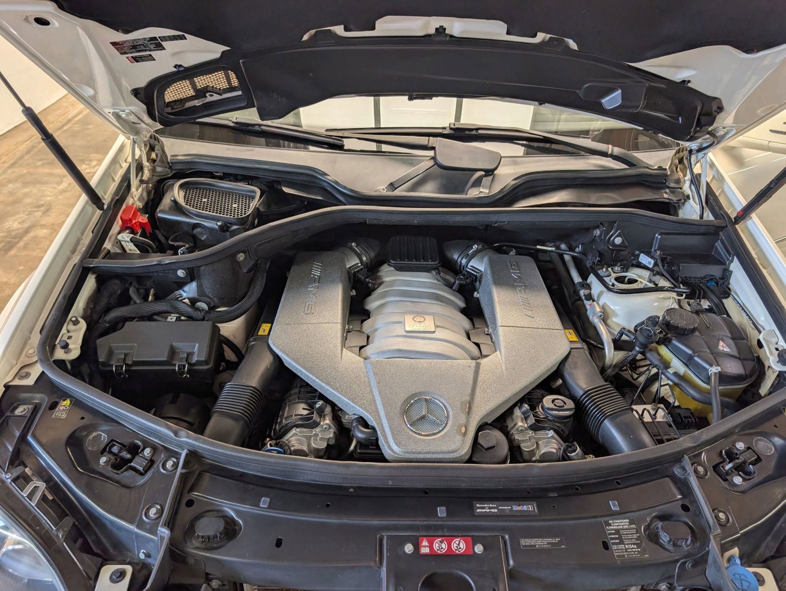 Used 2011 Mercedes-Benz ML 63 AMG 4MATIC image 20