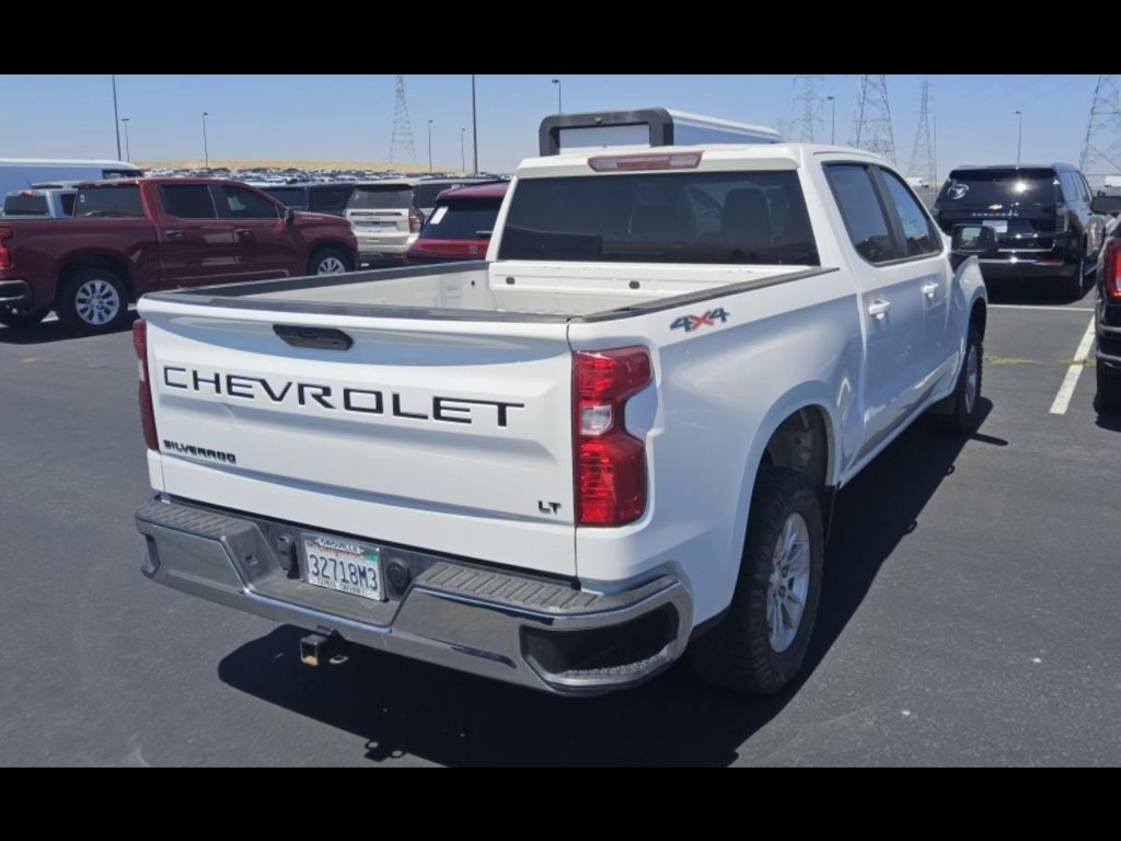 Used 2022 Chevrolet Silverado 1500 LT w/ LPO, Dark Essentials Package AWD/4WD image 4