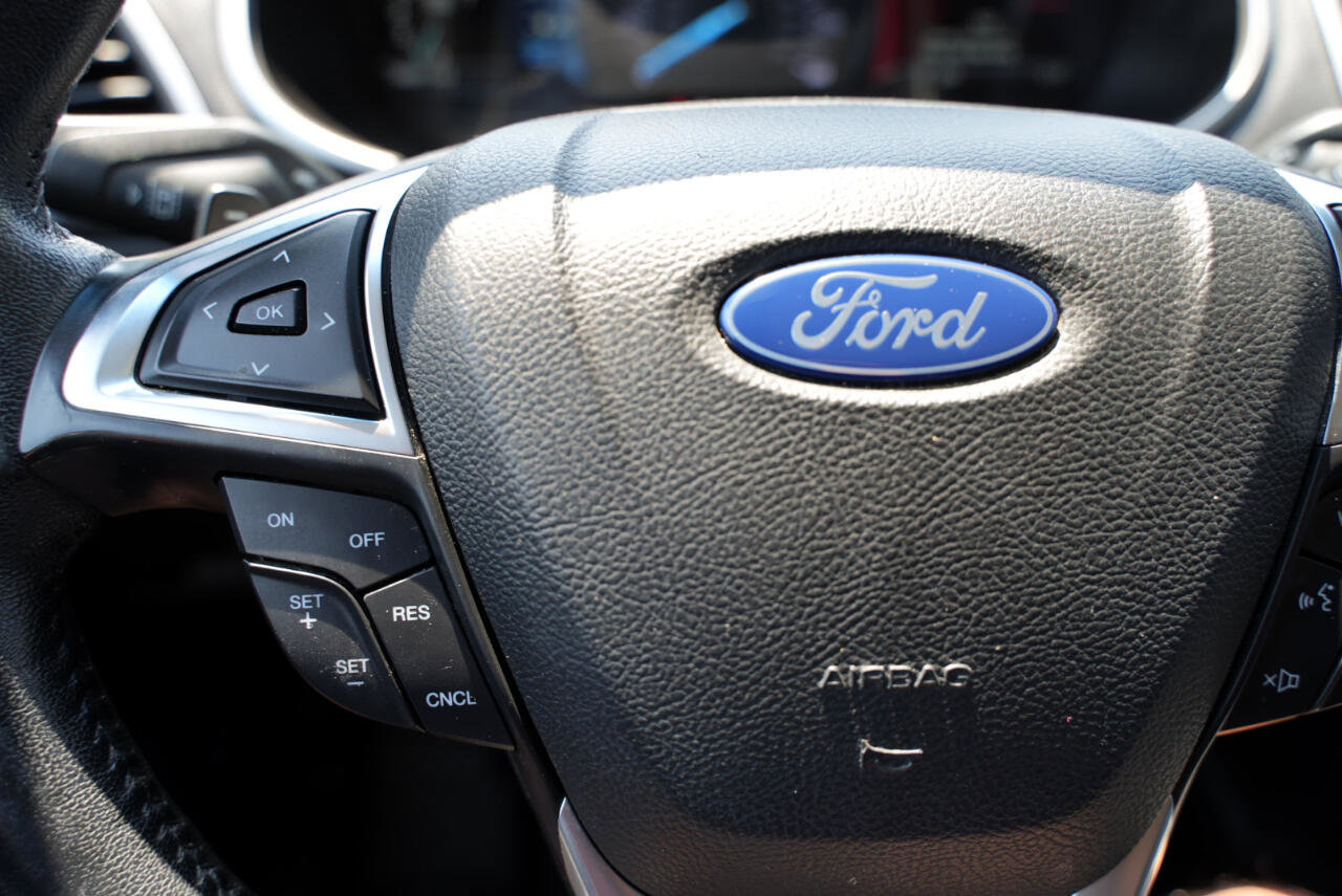 Used 2019 Ford Edge SEL w/ Equipment Group 201A image 37